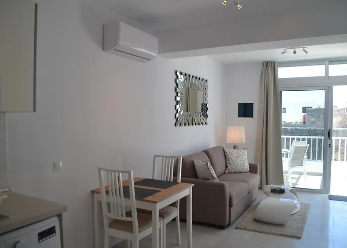 Gracioseros 118 & 202 公寓 *