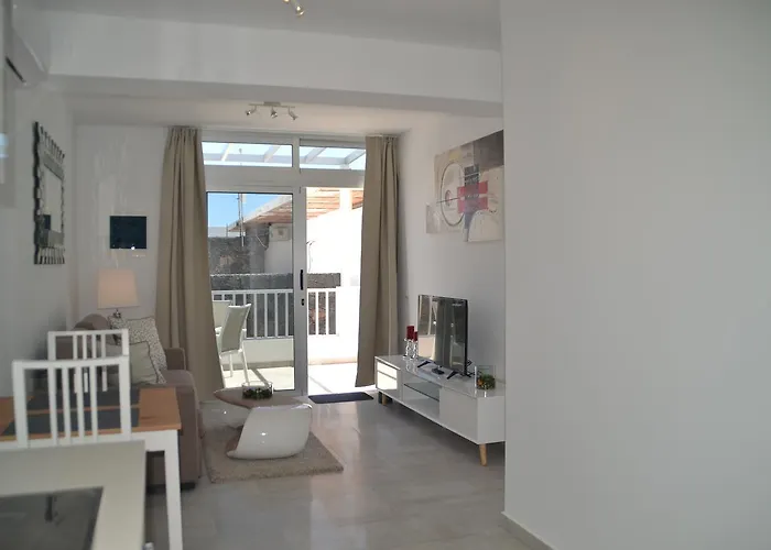 Gracioseros 118 & 202 公寓 *