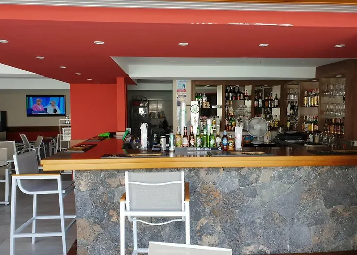 Gracioseros 118 & 202 公寓 *